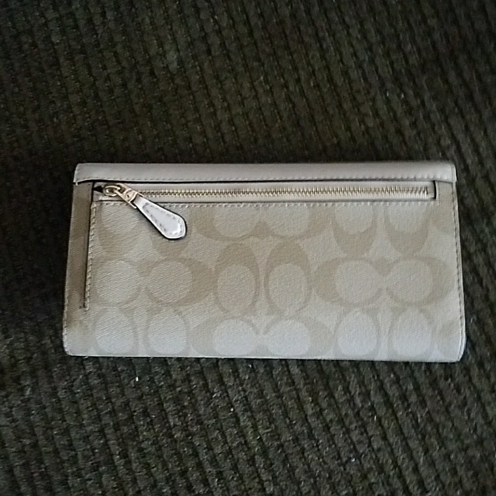 Coach set - Picture 6 of 7